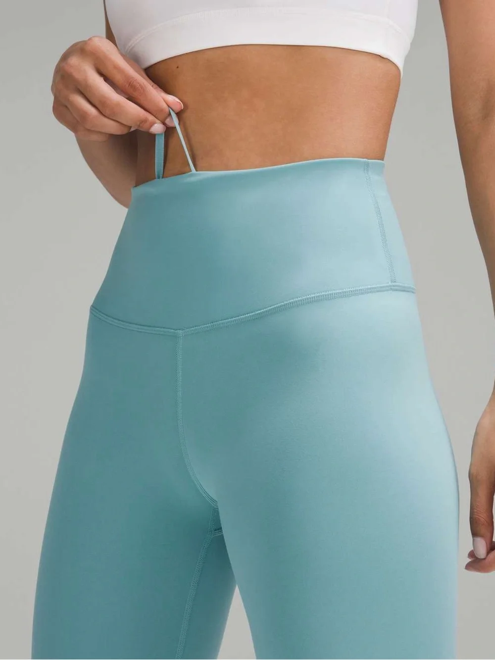 Lululemon Wunder Train High-Rise Tight 28
